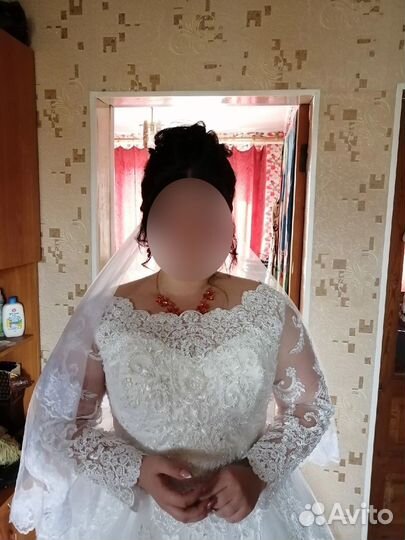 Свадебное платье