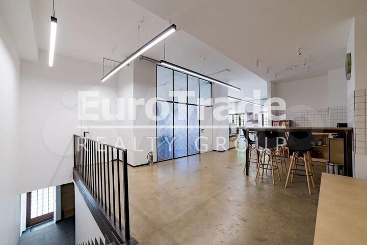 Продам торговое помещение, 236 м²