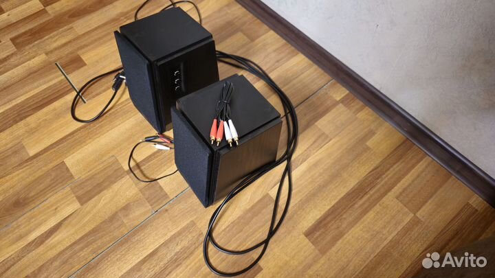 Компьютерные колонки edifier