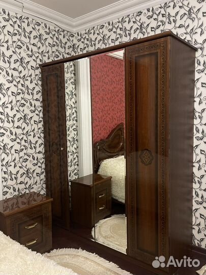 Спальный гарнитур