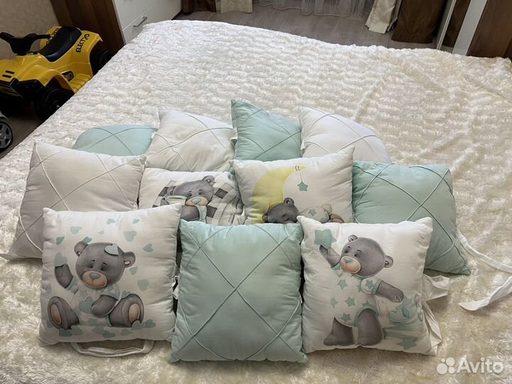 Бортики подушки в кроватку