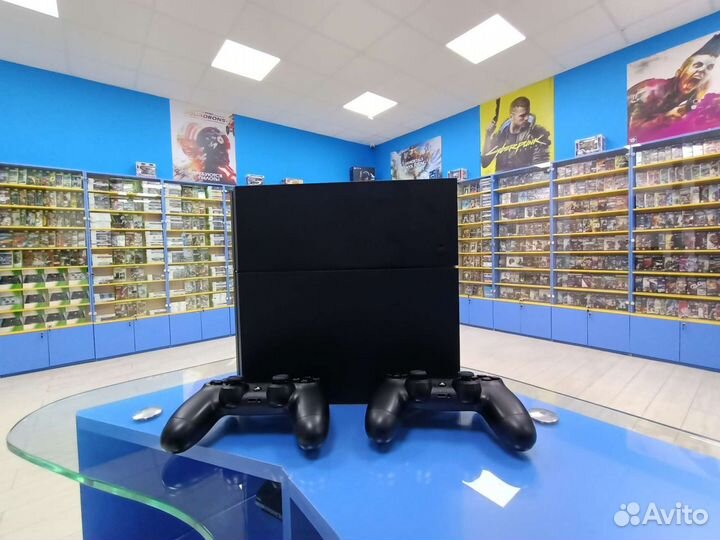 Игровая консоль пс4 фат 2 джостика