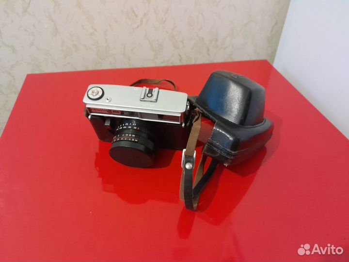 Советский раритетный фотоаппарат Сокол 2