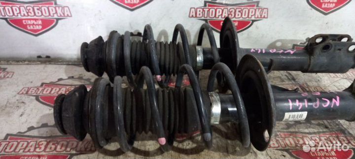 Стойка передняя Toyota Spade NCP141 1nzfe 2014