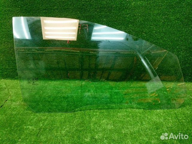 Стекло двери переднее правое Ford Focus 2 CB4