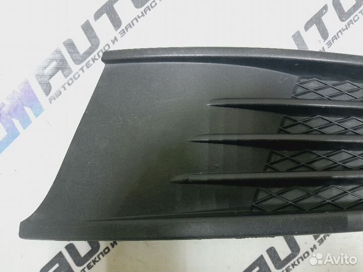 Решетка переднего бампера левая Фольксваген Поло