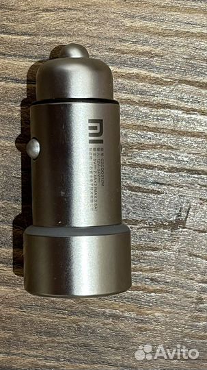 Автомобильное зарядное устройство xiaomi
