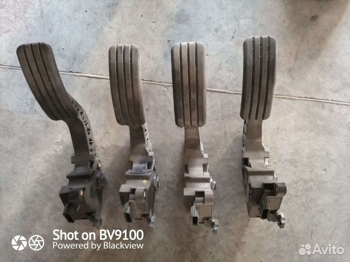 Педаль газа Renault Megane3 Scenic3 Fluence