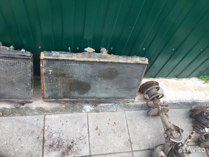 Радиатор охлаждения Toyota Sprinter Carib 4WD (ае9