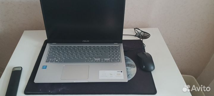 Ноутбук asus