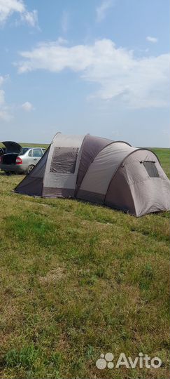 Палатка кемпинговая 6 местная