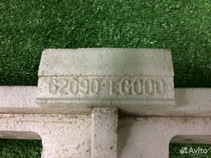 Абсорбер бампера передний Nissan Fuga Y50