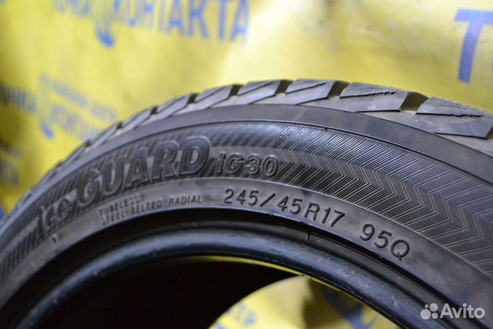 Yokohama Ice Guard IG30 245/45 R17