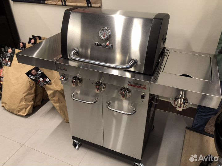 Газовый гриль Char-Broil Professional PRO 3S