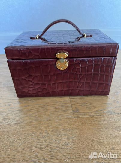 Шкатулка для украшений