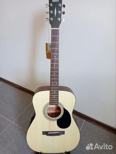 Акустическая гитара Cort AF 510E