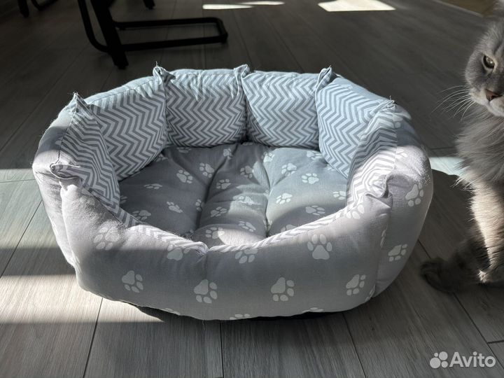 Лежанка для кошек