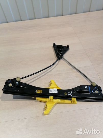 Стеклоподъемник задний левый Volkswagen Polo MK5