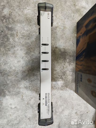 Kvm переключатель aten cs 1754 новый
