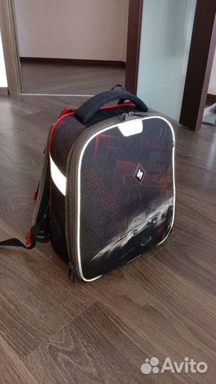 Рюкзак школьный