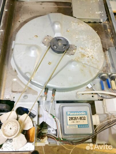 Микроволновка Panasonic NN-C784MF на запчасти