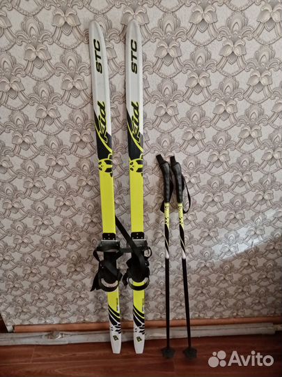 Детские лыжи