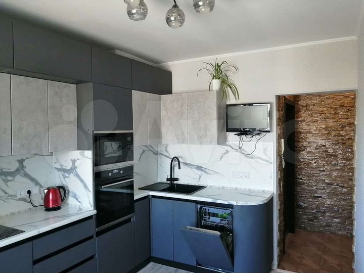 3-к. квартира, 64 м², 9/9 эт.