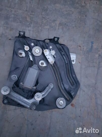 Стеклоподъемник задний левый Mercedes CLK