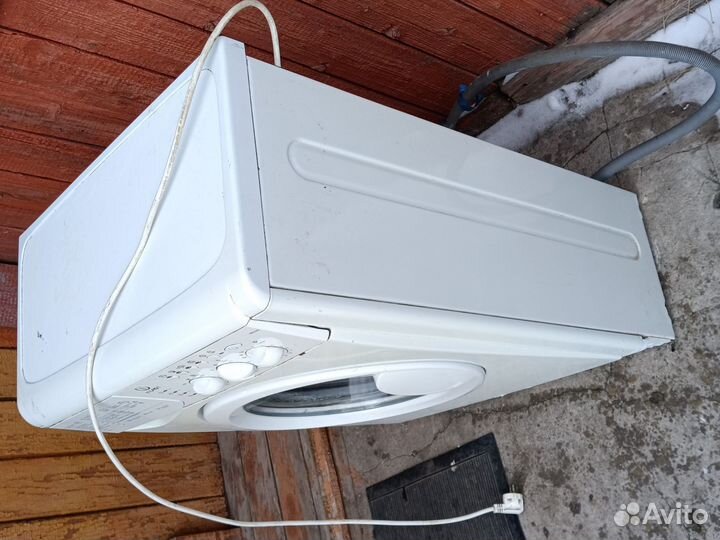 Стиральная машина indesit wiul 83 на запчасти