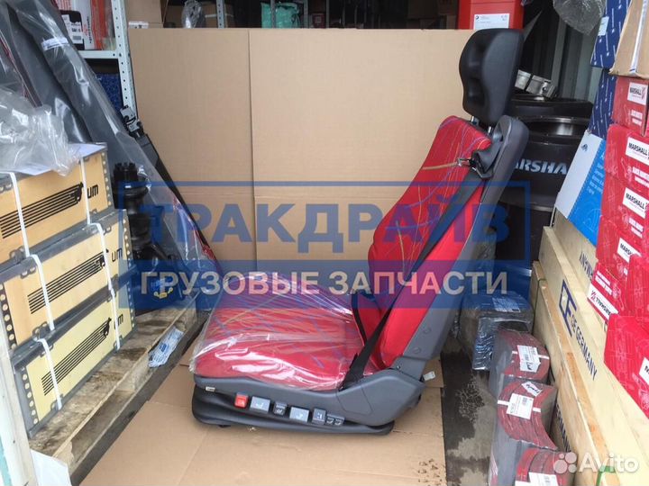 Сиденье Ивеко Траккер 504144418