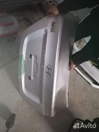 Крышка багажника hyundai solaris1