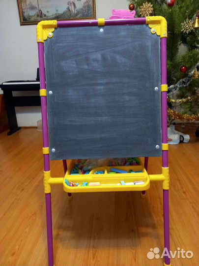 Двусторонний мольберт для детского творчества