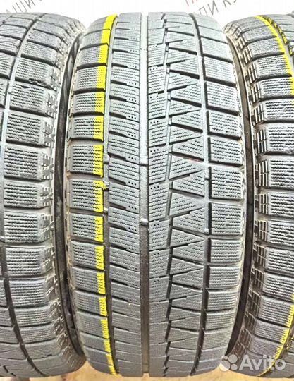 Bridgestone Blizzak Revo GZ 215/55 R17 96H