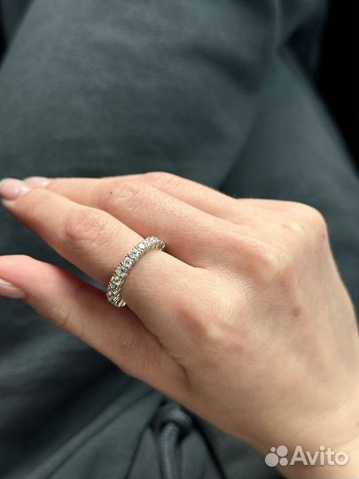 Золотое кольцо дорожка с бриллиантами