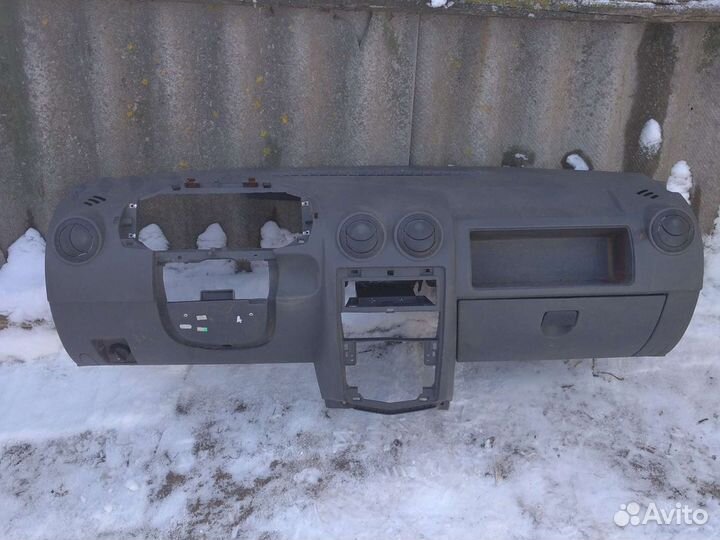 Бампер на Ларгус