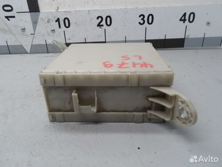 Блок предохранителей Lexus LS 4 F40 8273050471