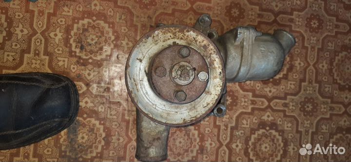 Водяной насос УАЗ волга
