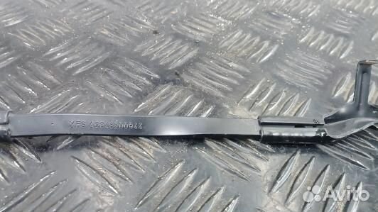 Щеткодержатель лобового стекла mercedes benz GLK X