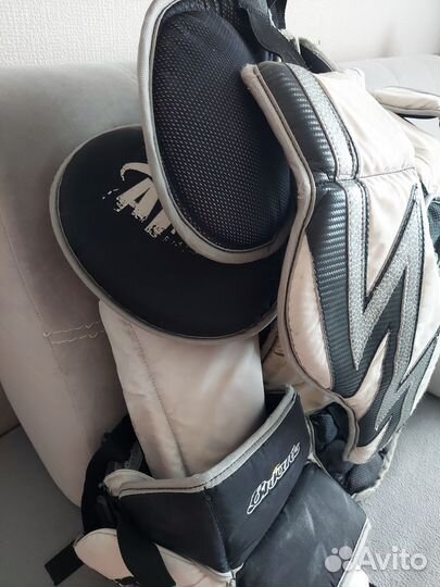 Хоккейная вратарская форма