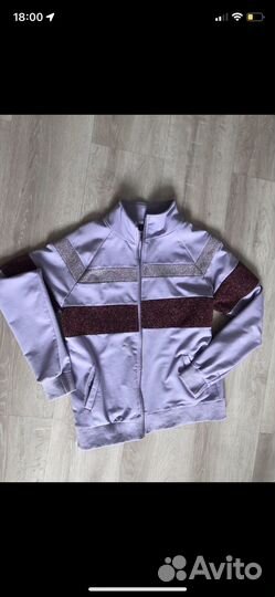 Спортивный костюм женский