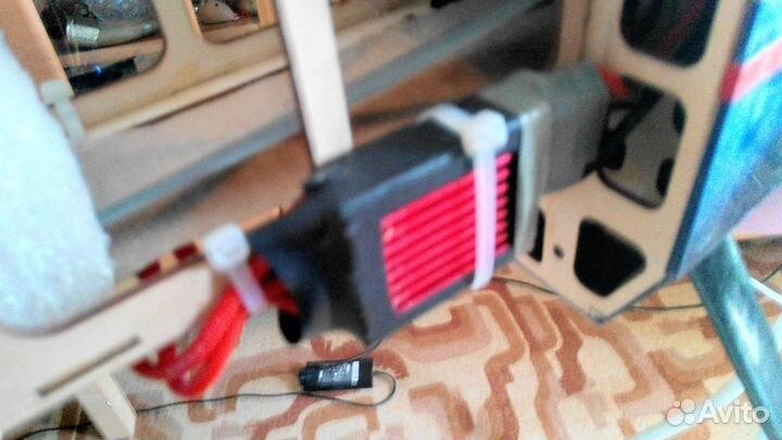 Радиоуправляемый самолёт-бпла (размах крыла 1,5м)