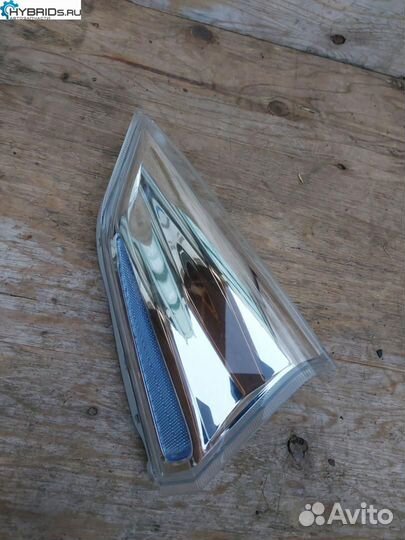 Габаритный фонарь передний правый Nissan Leaf ZE0