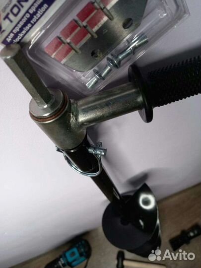 Шнек для бурения льда (шуруповерт)