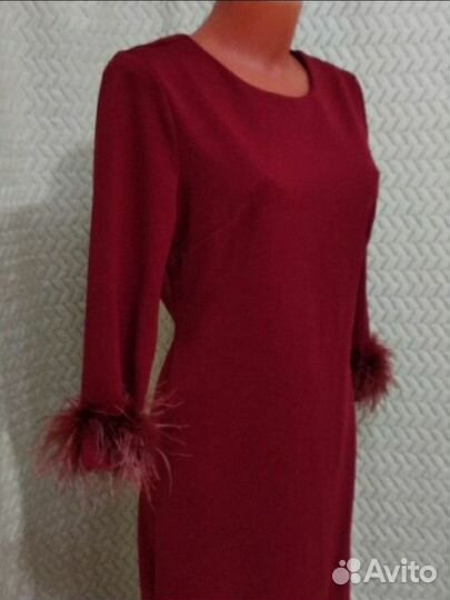 Платье с перьями 48 50