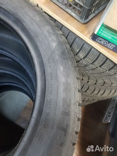 Continental IceContact 2 SUV 275/50 R21 113T