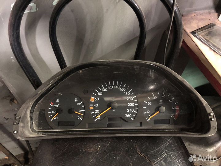 Щиток приборов mercedes w208