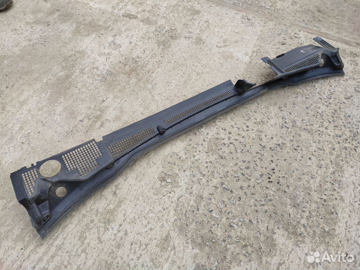 Жабо лобового стекла на Opel Meriva A