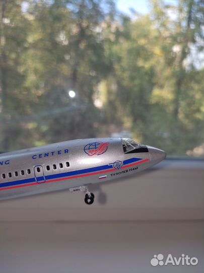 Модель самолета Ту 154