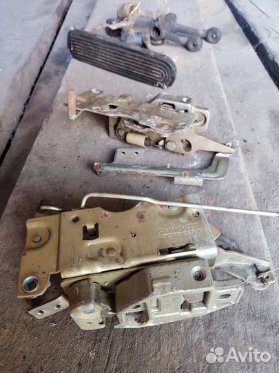 Запчасти на Волгу 21