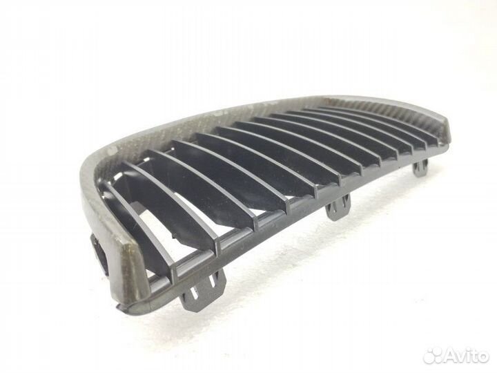 Решетка радиатора передняя левая Bmw 3-Series E90